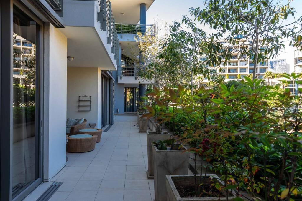 Outstanding V&A Marina Waterfront Apartment Cape Town Bagian luar foto